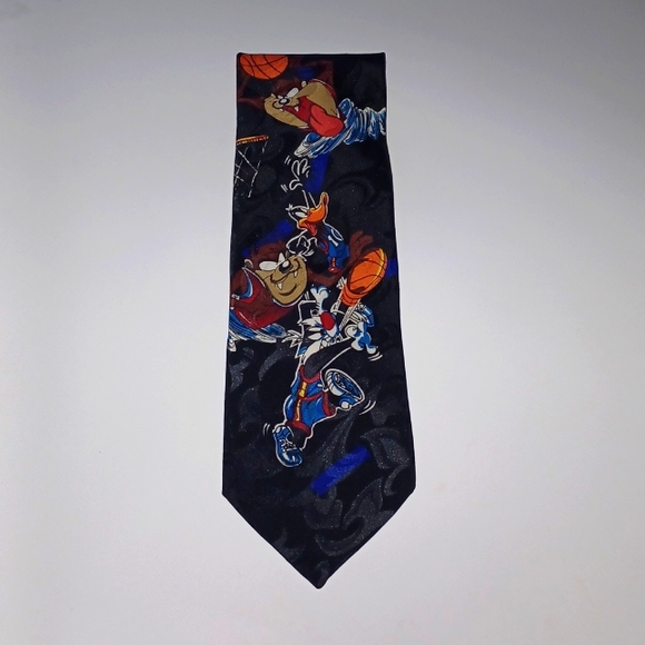 Looney Tunes Mania basketball tie - Picture 1 of 2